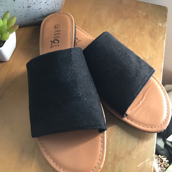 Sandals - Picture 3 of 3